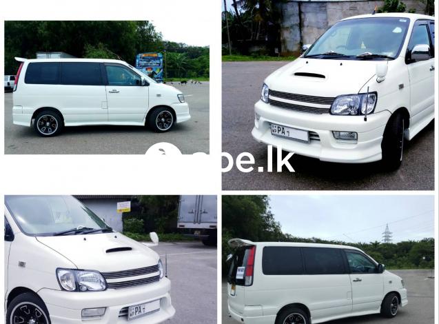 Toyota NOAH 2000