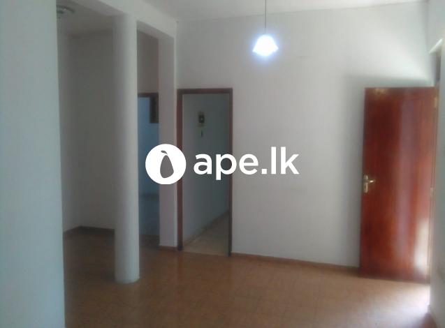 Upstairs House for Rent in Walpola Angoda